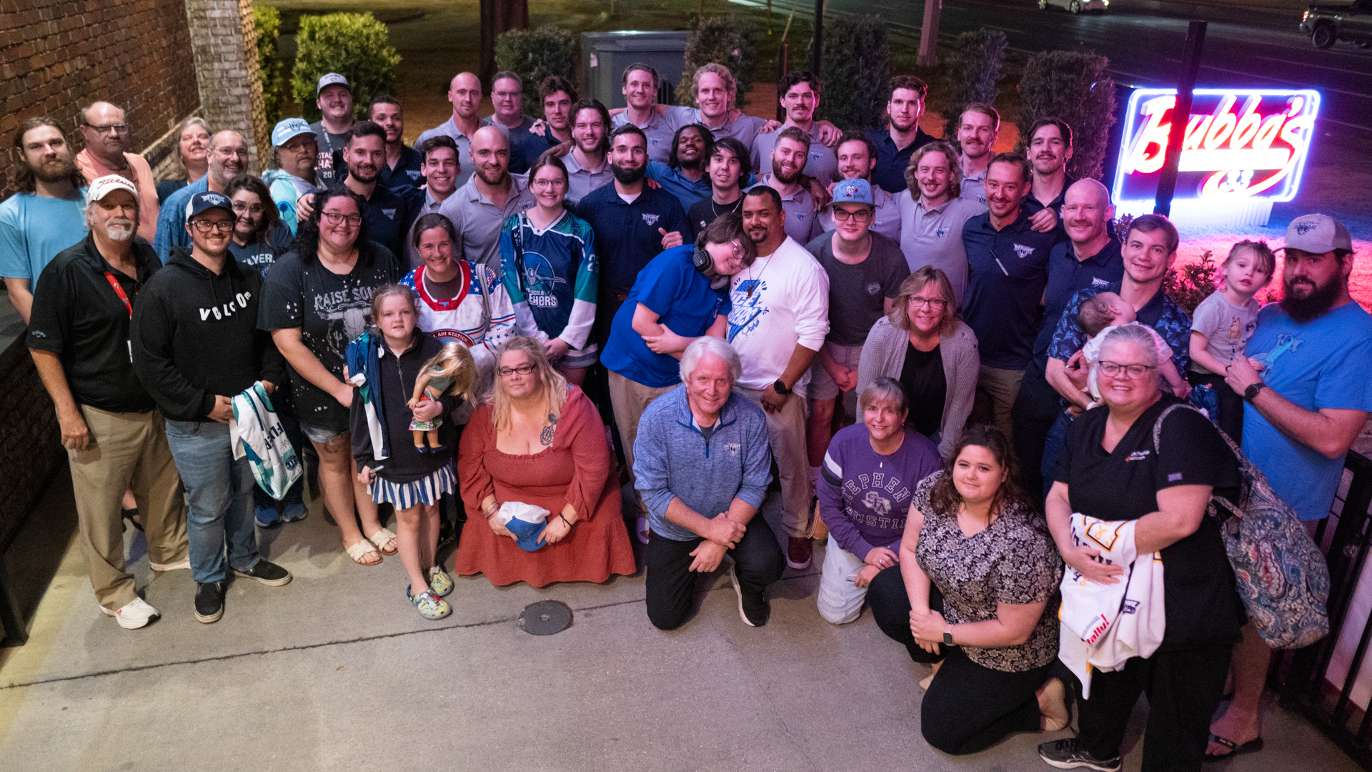 📸 Bubba’s 33 Meet and Greet and Dine And Donate 2.4.25 | Pensacola Ice ... 📸 Bubba’s 33 Meet and Greet and Dine And Donate 2.4.25 | Pensacola Ice ...